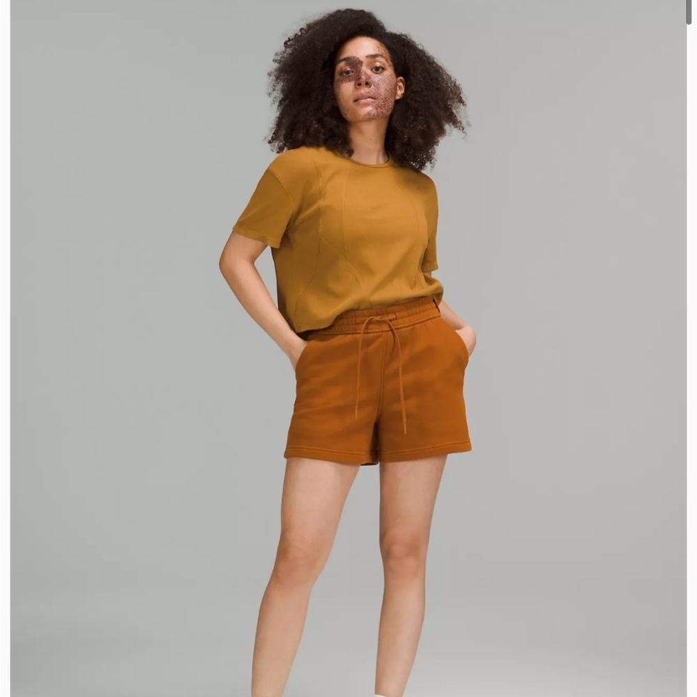 Lululemon Loungeful Short sz 4 - Butternut brown